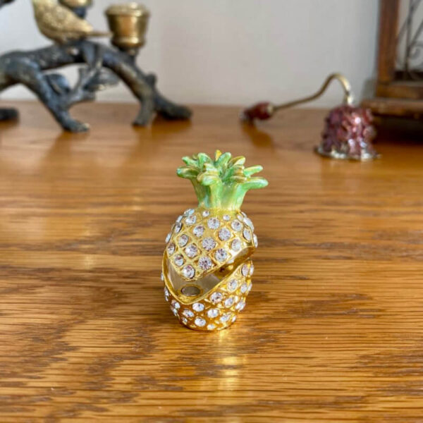 pineapple trinket